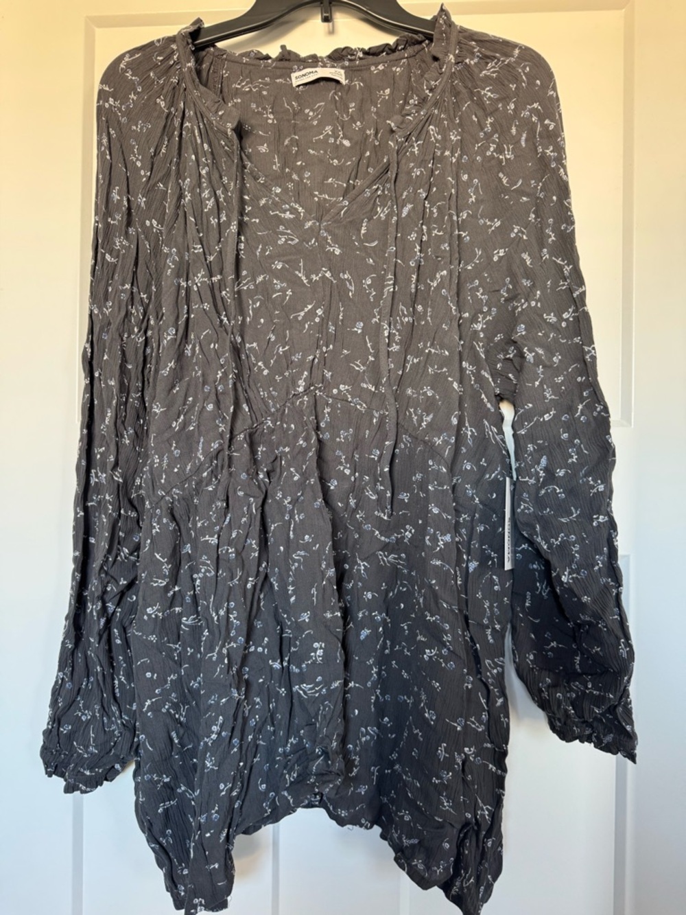 Sonoma Black Crinkled V-Neck Floral Tunic
